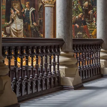 アパート The Florence Stone Cross Mansion *