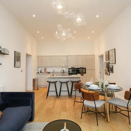 アパート The Florence Stone Cross Mansion